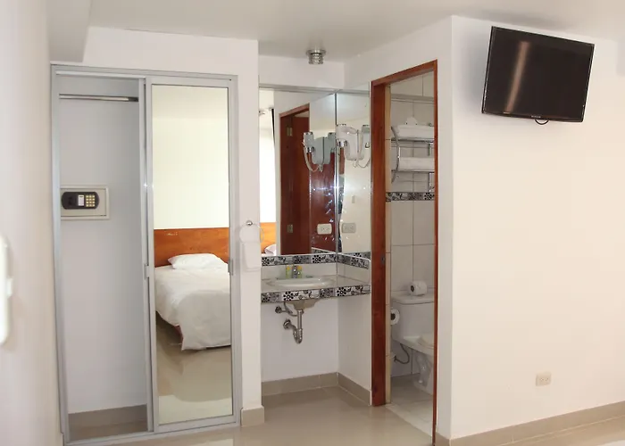 Hotel Flower's House 3*